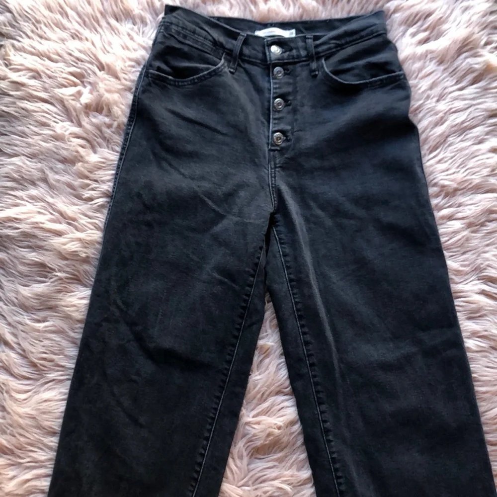 Levi’s Mile High Cropped Wide Leg Jeans - Picture 3 of 15